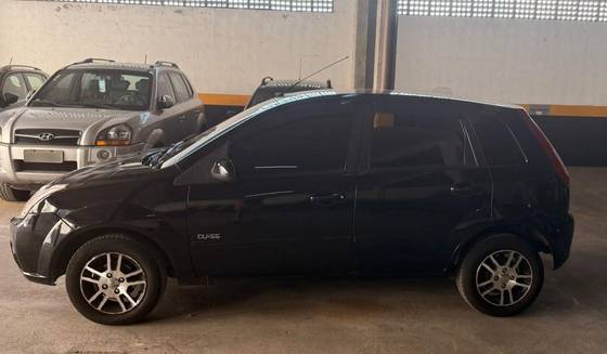 FORD FIESTA 1.6 MPI HATCH 8V FLEX 4P MANUAL FORD FIESTA 1.6 MPI HATCH 8V FLEX 4P MANUAL